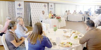 Merit otellerinden eğitime katkı