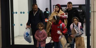 Gazze'den tahliye edilen Türkiye ve KKTC vatandaşları İstanbul'a ulaştı
