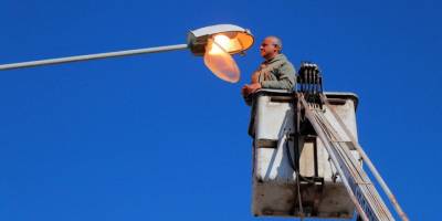 Mağusa'da ana arterlerdeki aydınlatmaların bakım çalışmalarına başlandı