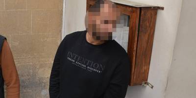 “Slot oyun sorumlusu” hırsızlığa yardım suçlamasıyla tutuklandı