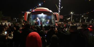 İsrail hapishanelerindeki 33 Filistinli çocuk ve kadın esir serbest bırakıldı