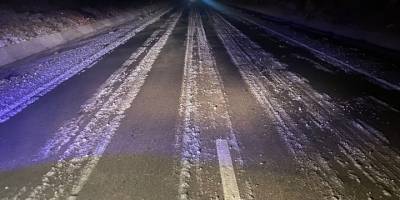 Polis uyardı: "Kaygan yol, buzlanma var"