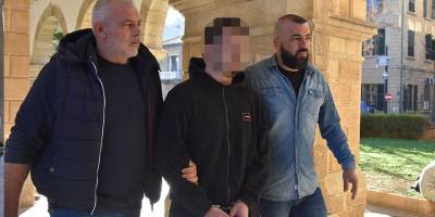 Kuzeye kaçak geçti, askere yakalandı, üzerinden 5 gram hintkeneviri çıktı