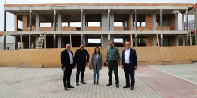 Karavezirler: “Beldedeki tüm okullara ve eğitime destek devam edecek”