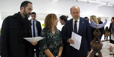 Özgür, tema kısıtlaması olmaksızın yaratılan özgün eserler