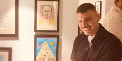 Mustafa Batıbeniz’den karnavalesk, fütürüstik, rengarenk bir sergi