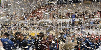 DAÜ lisans ve ön lisans mezunları diploma aldı