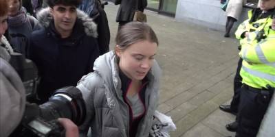 İklim aktivisti Greta Thunberg,  "kamu düzenini bozma" davasında beraat etti