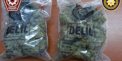 Güneyden kuzeye uyuşturucu geçirirken tutuklandı