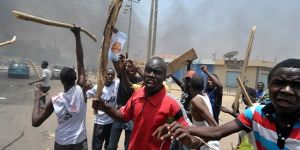 Şiddet olaylarında 100 kişi hayatını kaybetti