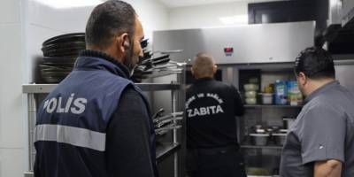 İskele Belediyesi ve polis, İskele’de faaliyet gösteren işletmelere denetim gerçekleştirdi