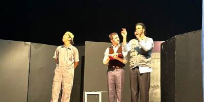 DAÜ Tiyatro Topluluğu Skeç Gecesi düzenledi