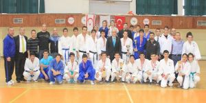 Erkeklerde Cumhuriyet, kızlarda LTL