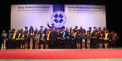 DAÜ doktora ve yüksek lisans mezunları diplomalarını aldı