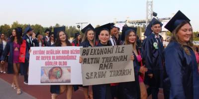 DAÜ öğrencileri diplomalarını aldı