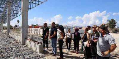 İskele Belediye Başkanı Sadıkoğlu, devam eden proje çalışmalarını inceledi