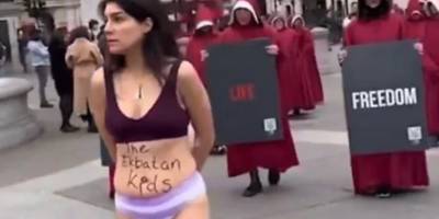 İran'daki özgürlük protestosu Londra'ya sıçradı | Soyunarak tepki gösterdiler: "Bu bizim bedenimiz!" 