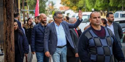 Erhürman Güzelyurt’ta halkla buluştu