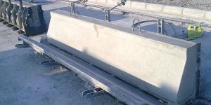 Lefkoşa- Güzelyurt anayoluna BARİYER