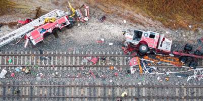 ABD'de itfaiye aracıyla tren çarpıştı: 15 kişi yaralandı
