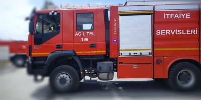 Lefkoşa-Dikmen ile Çayırova-Mehmetçik ana yolunda araç yangını