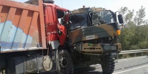 Kamyonlar dehşet saçtı