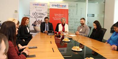 “Drama Latte” oyunu KHYD yararına sahneleniyor