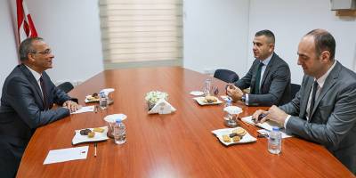 Toros, Avrupa Parlamentosu Kıbrıs Temsilcisi Kettis ile görüştü