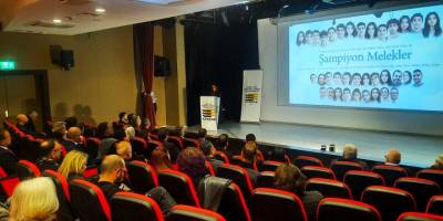 “Şampiyon Melekler Anıtı Ulusal Mimari, Peyzaj ve Plastik Sanat Eseri” proje yarışmasının kitabı tanıtıldı