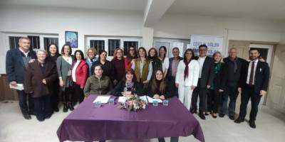 CTP Kadın Örgütü Mağusa İlçe Kongresi gerçekleştirildi: Yeni Başkan Asya İlktaç