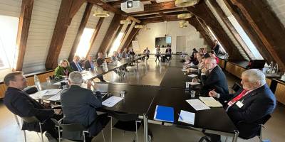 Kıbrıslı Türk ve Kıbrıslı Rum siyasiler İsviçre’de bir araya geldi