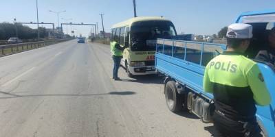 Polis trafik ekipleri denetimler yaptı