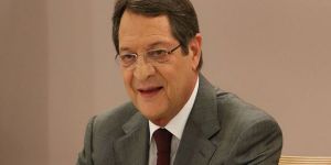 Anastasiadis: “Türkiye doğal gaz konusunda ortak değil müşteri”