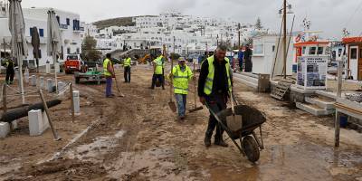 Yunanistan'da şiddetli yağışlar zarara yol açtı