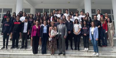 Piyanist Rüya Taner, Bülent Ecevit Anadolu Lisesi öğrencileri ile bir araya geldi