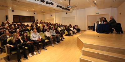 LAÜ’de “Dünyada ve Kıbrıs’ta Tüberküloz” konulu konferans düzenlendi