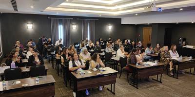 5 Mayıs Dünya Ebeler Günü nedeniyle sempozyum yapıldı