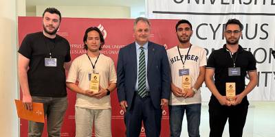 UKÜ, genç yazılımcıları Hackathon'da buluşturdu