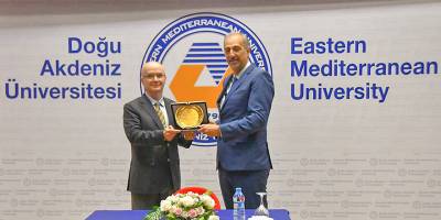 Uzay Teknolojilerinin öncüsü Prof. Dr. Arif Karabeyoğlu DAÜ'de seminer verdi