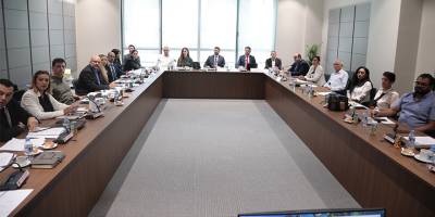 İdari, Kamu ve Sağlık İşleri Komitesi dört yasa tasarısı ve iki yasa önerisini ele aldı