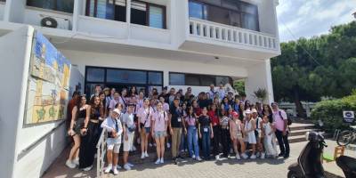 Farklı ülkelerden çocuklar Girne’de dünya barışı temasıyla resim çizdi