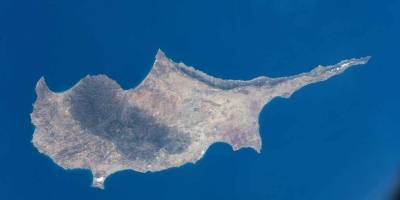 Adayı ziyaret eden Avrupa Birliği Tarım Komiseri Hansen: "Kıbrıs'a inerken, çocuklar 'çöle mi iniyoruz' diye sordu"