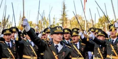 Atatürkçü teğmenlerin ihracına karşı çıkan 2 üyeye daha tasfiye iddiası