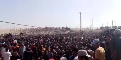 İsrail, Gazze'de yardım dağıtım noktasına saldırdı: 26 kişi hayatını kaybetti