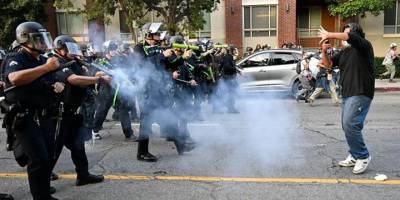 Los Angeles'ta sokağa çıkma yasağı ilan edildi