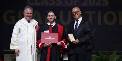 UKÜ, 1433 mezununu uğurladı