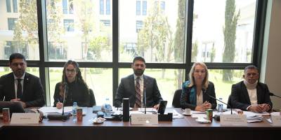 Tapu ve Kadastro Dairesi ile Yataklı Tedavi Kurumları Dairesi yasa tasarılarına komiteden onay…