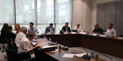 İdari, Kamu ve Sağlık İşleri Komitesi dün toplandı