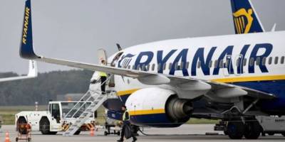 Yanlış alarm panik yarattı: Yolcular uçağın kanadından atladı, 18 kişi yaralandı