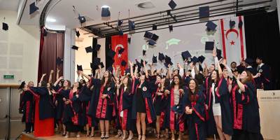 YDÜ, sağlık alanında 1500 yeni mezun verdi